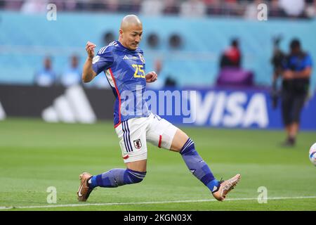 Al-Rayyan, Katar, 23. November 2022. Al-Rayyan, Katar. 23.. November 2022. Daizen Maeda (JPN) Fußball : FIFA-Weltmeisterschaft Katar 2022 Gruppe E Spiel zwischen Deutschland und Japan im Khalifa International Stadium in Al Rayyan, Katar . Kredit: Naoki Morita/AFLO SPORT/Alamy Live News Stockfoto