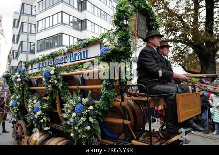 Teilnehmer der Oktoberfest-Tentowner-Parade in München Stockfoto