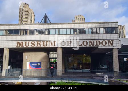 London, Großbritannien. 23.. November 2022 Außenansicht des Museum of London. Stockfoto