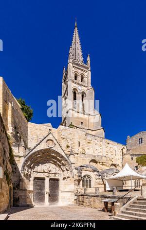 Frankreich, Nouvelle-Aquitaine, Saint-Emilion, Außenansicht der monolithischen Kirche Stockfoto
