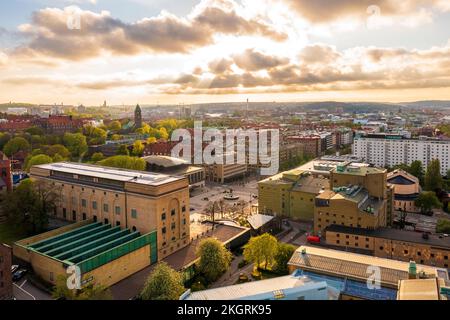 Schweden, Vastra Gotaland County, Göteborg, Blick auf das Kunstmuseum am Gotaplatsen Platz bei Sonnenuntergang Stockfoto