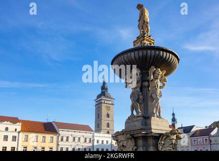 Tschechische Republik, Südböhmische Region, Ceske Budejovice, Samson-Brunnen auf dem Platz Premysl Otakar II Stockfoto