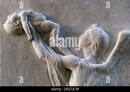 'Vers l'infini' (to Infinity), von Blanche Moria (1899) - La Bouteillerie Cemetery, Nantes, Frankreich Stockfoto