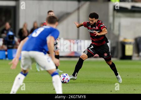 Sydney, Australien. 23.. November 2022. SYDNEY, AUSTRALIEN - 23. NOVEMBER: Ramy Najjarine von Wanderers kontrolliert den Ball während des Spiels zwischen Everton und Wanderers im CommBank Stadium am 23. November 2022 in Sydney, Australien. Kredit: IOIO IMAGES/Alamy Live News Stockfoto