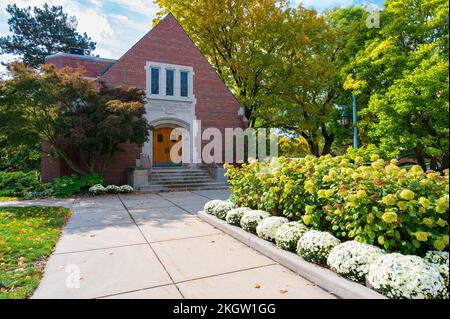 East Lansing MI - 18. Oktober 2022: Eintritt zur Kapelle auf dem MSU Campus Stockfoto