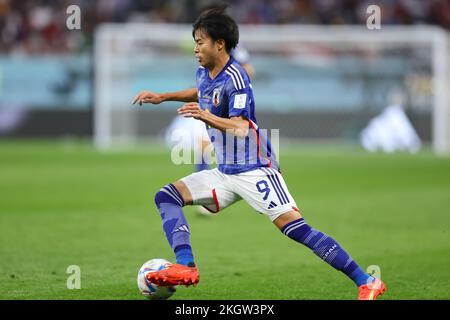 Al-Rayyan, Katar, 23. November 2022. Al-Rayyan, Katar. 23.. November 2022. Kaoru Mitoma (JPN) Fußball : FIFA-Weltmeisterschaft Katar 2022 Gruppe E Spiel zwischen Deutschland und Japan im Khalifa International Stadium in Al Rayyan, Katar . Kredit: Naoki Morita/AFLO SPORT/Alamy Live News Stockfoto