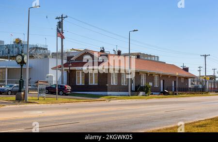 Stilwell, Oklahoma, USA - 29. September 2022: Die Eisenbahn gehört zur Kansas City Southern Railway. Die Stadt Stilwell hieß abter Art Stockfoto