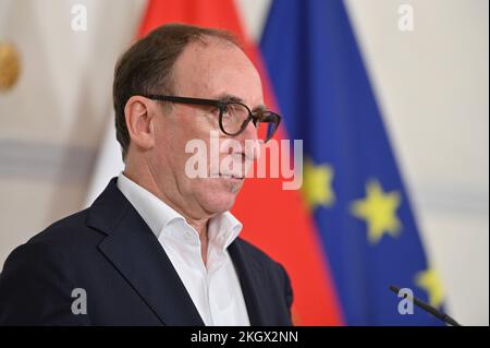 Wien, Österreich. 23. November 2022. Ministerrat im Bundeskanzleramt mit Gesundheitsminister Johannes Rauch (die Grünen) Stockfoto