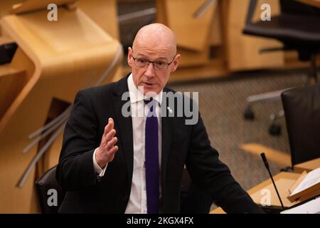 Edinburgh, Schottland, Großbritannien. 23.. November 2022. ABBILDUNG: Portfoliofragen zum Thema Finanzen und Wirtschaft, wo John Swinney MSP, der schottische Abgeordneter erster Minister, Fragen beantwortete. Kredit: Colin D Fisher Kredit: Colin Fisher/Alamy Live News Stockfoto