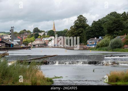 Trews Weir der Exeter-Schiffskanal Devon England eine der ältesten künstlichen Wasserstraßen Großbritanniens Stockfoto