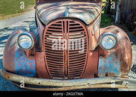 Ein alter, rostiger amerikanischer Ford-Truck aus dem Jahr 1930er Stockfoto