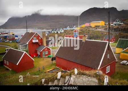 Blick auf die Stadt und die Museumsgebäude, Sisimiut, Grönland Stockfoto