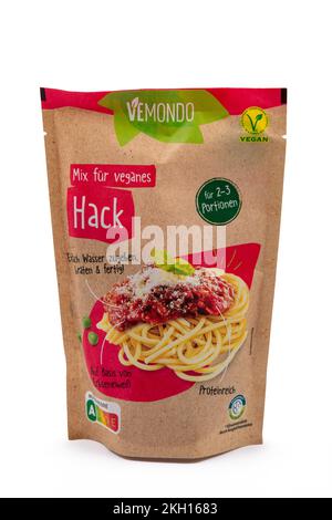 WETZLAR, DEUTSCHLAND 2022-07-25: Vemondo: LIDL's eigene Marke für vegane Fleischprodukte. Stockfoto