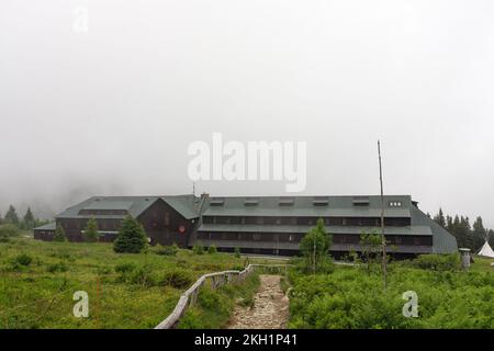 Berghotel Under Praded, der höchste Hügel der Jesenik-Berge, Tschechische republik. Stockfoto