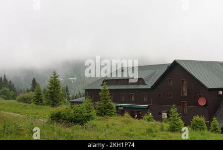 Berghotel Under Praded, der höchste Hügel der Jesenik-Berge, Tschechische republik. Stockfoto