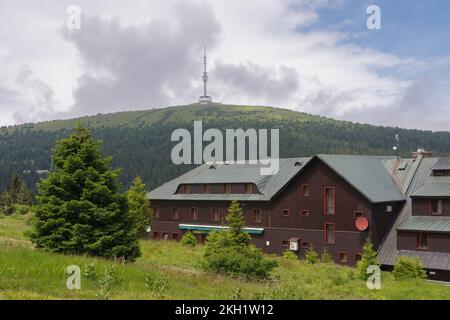 Berghotel Under Praded, der höchste Hügel der Jesenik-Berge, Tschechische republik. Stockfoto