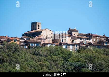 Gassin ist ein Dorf auf einem Hügel, Teil des Golfs von Saint-Tropez, in Frankreich, Französisch Riviera, Var, in Europa, in der Provence. Stockfoto