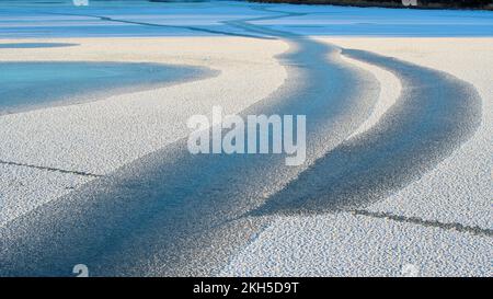 Eis- und Frostmuster am Kelly Lake, Greater Sudbury, Ontario, Kanada Stockfoto