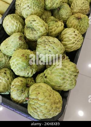 Viele frische thai annona Hydrid Früchte. Stockfoto
