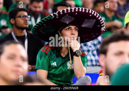 Doha, Katar. 22.. November 2022. Estadio 974 Torcida do Mexico vor dem Spiel zwischen Mexiko und Polen, gültig für die Gruppenphase der Weltmeisterschaft, die auf der Estadio 974 in Doha, Katar, stattfindet. (Marcio Machado/SPP) Kredit: SPP Sport Press Photo. Alamy Live News Stockfoto