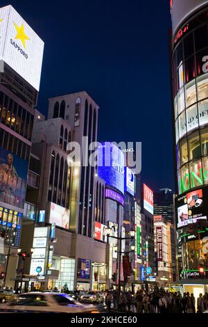 Taxis Traffic Dusk Ginza Tokyo Japan 6 Stockfoto