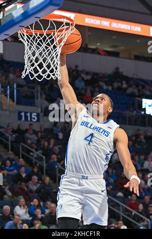 23. NOVEMBER 2022: Saint Louis Billikens Garde Javon Pickett (4) geht in einem regulären Saisonspiel auf den Slam Dunk Korb, wo die Paul Quinn Tigers die St. Louis Billikens. In der Chaifetz Arena in St. Louis, MO Richard Ulreich/CSM Stockfoto