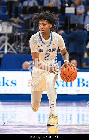 23. NOVEMBER 2022: Saint Louis Billikens Wächter Larry Hughes Jr. (2) bringt den Ball in einem regulären Saisonspiel nach unten, bei dem die Paul Quinn Tigers das St. Louis Billikens. In der Chaifetz Arena in St. Louis, MO Richard Ulreich/CSM Stockfoto