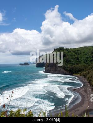 Hawaiianischer Black Sand Beach Aussichtspunkt Stockfoto