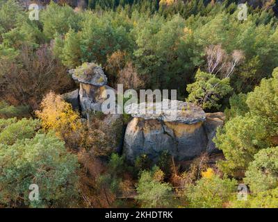 Drohnenschuss, Felsformation Kokorinske poklicky, Kokorínský dul Naturschutzgebiet, Sandsteinfelsen, Daubische Schweiz, Okres Melník Bezirk, Melnik Stockfoto