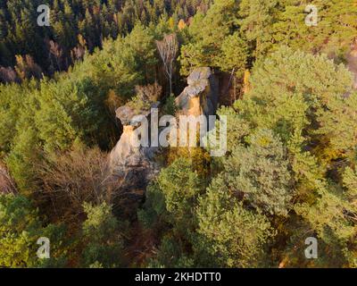 Drohnenschuss, Felsformation Kokorinske poklicky, Kokorínský dul Naturschutzgebiet, Sandsteinfelsen, Daubische Schweiz, Okres Melník Bezirk, Melnik Stockfoto