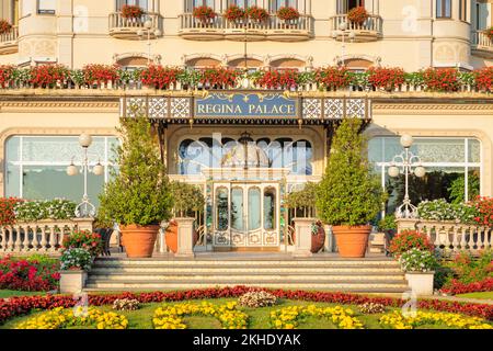 Eintritt zum Hotel Regina Palace, Stresa, Lago Maggiore, Piemont, Italien, Lago Maggiore, Stresa, Piemont, Italien, Europa Stockfoto