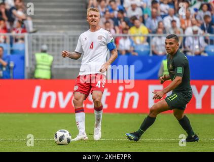 Samara, Russland – 21. Juni 2018. Die dänische Nationalmannschaft unterstützt Simon Kjaer und den australischen Winger Andrew Nababout während der FIFA-Weltmeisterschaft 2018 Stockfoto