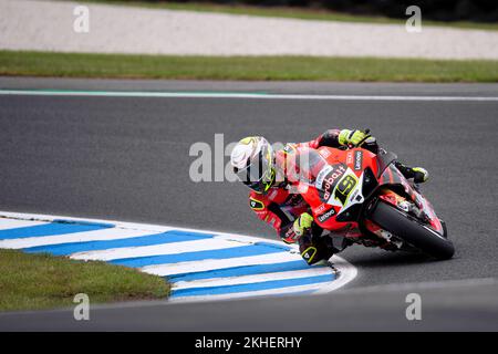 Phillip Island, Australien, 19. November 2022. Alvaro BAUTISTA von Spanien beim Aruba.it-Rennen - Ducati Ducati Panigale V4R während der Superpole bei der FIM-Superbike-Weltmeisterschaft 2022 auf der Phillip Island Circuit am 18. November 2022 in Phillip Island, Australien. Kredit: Dave Hewison/Alamy Live News Stockfoto