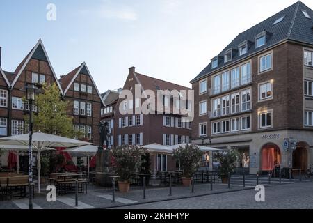 Architektonische Details des Spiekerhof, einer Einkaufsstraße in der Altstadt der Stadt Münster entlang einer mittelalterlichen Handelsstraße Stockfoto