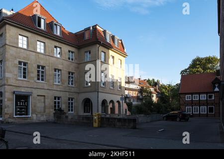 Architektonische Details des Spiekerhof, einer Einkaufsstraße in der Altstadt der Stadt Münster entlang einer mittelalterlichen Handelsstraße Stockfoto