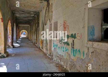 Verlorener Platz in Eleousa. Dorf auf der griechischen Insel Rhodos. Stockfoto