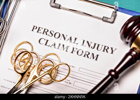 Juristische Dienstleistungen von Anwälten für Ansprüche wegen medizinischer Fehlleistungen. Antragsformular für medizinische Fehlleistungen. Stockfoto
