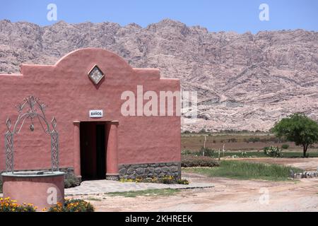 Weingut Bodega El Cese auf der Route 40 im Nordwesten Argentiniens. Stockfoto