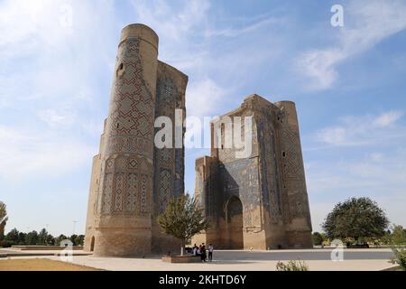 Eingangstor, AK Saray (White Palace) Complex, IPAK Yuli Street, Shakhrisabz, Qashqadaryo Province, Usbekistan, Zentralasien Stockfoto