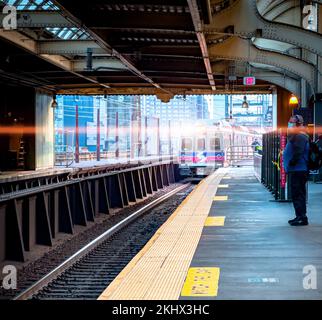 Der Bahnhof Philadelphia 30. Street mit Passagieren Stockfoto