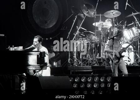 Königin tritt in den Groenoordhallen in Leiden Holland 1986 vbvanbree Fotografie auf Stockfoto