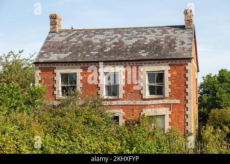 Ein Haus in der Nähe von Gillingham mit Anzeichen von Absenkung Stockfoto