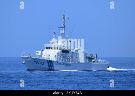 Präfektur Kyoto, Japan - 25. Juli 2014: Japanische Küstenwache Hotaka (PS-202), Patrouillenschiff der Tsurugi-Klasse. Stockfoto