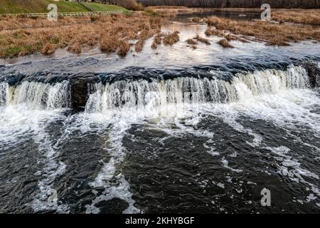 Venta Rapid Wasserfall - Ventas Rumba, der breiteste Wasserfall Europas, Kuldiga, Lettland Stockfoto