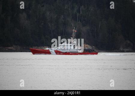 Die Küstenwache kehrt vor dem Stanley Park nach Vancouver zurück Stockfoto