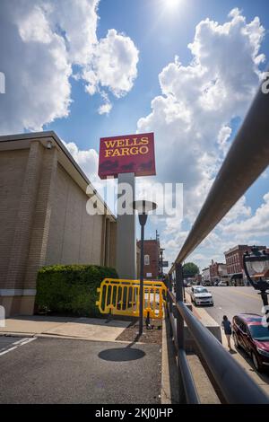 Wells Fargo Bank verkleinert ihre Büros, Calarksville VA Stockfoto