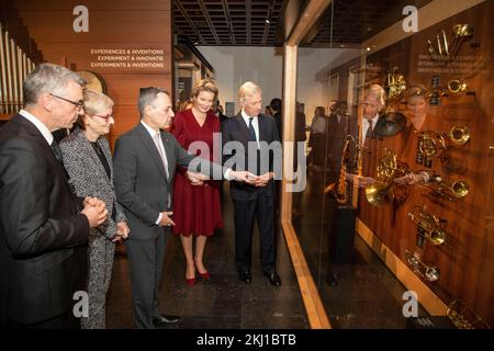 Der schweizerische Präsident Ignazio Cassis und seine Frau Paola Rodoni Cassis (2L), Königin Mathilde von Belgien und König Philippe - Filip von Belgien, die bei einem königlichen Besuch im Musikinstrumentmuseum am Donnerstag, den 24. November 2022, in Brüssel zu sehen waren. Der Besuch findet während eines offiziellen Staatsbesuchs des Präsidenten der Schweizerischen Eidgenossenschaft statt. BELGA FOTO NICOLAS MAETERLINCK Kredit: Belga News Agency/Alamy Live News Stockfoto