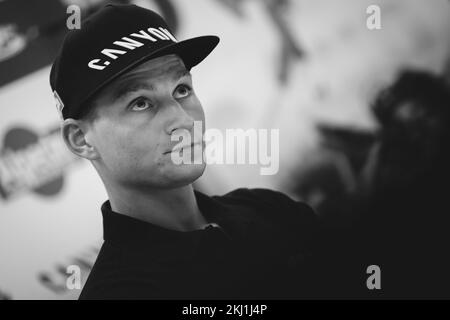 Niederländischer Mathieu Van der Poel auf einer Pressekonferenz über die bevorstehenden Cyclocross-Rennen, Donnerstag, den 24. November 2022 in Antwerpen. BELGA FOTO DAVID PINTENS Stockfoto