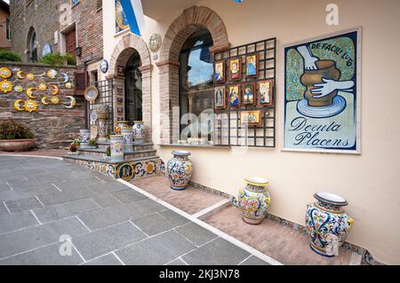 Kunsthandwerksladen in Deruta, Perugia, Umbrien, Italien Stockfoto