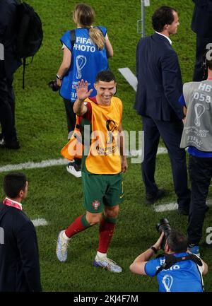 Portugals Cristiano Ronaldo lächelt nach dem FIFA-Weltmeisterschaftsspiel der Gruppe H im Stadium 974 in Doha, Katar. Foto: Donnerstag, 24. November 2022. Stockfoto